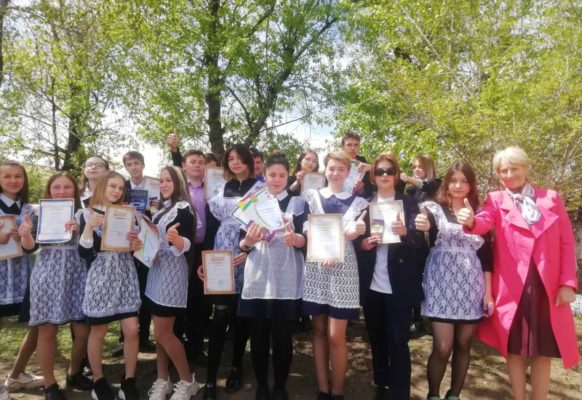 Уроки позади! Нас лето в гости ждет!